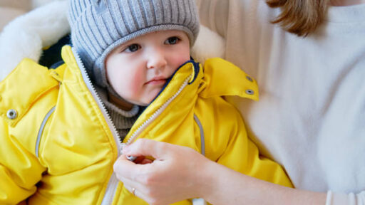 How to Dress Baby for Sleep in Winter